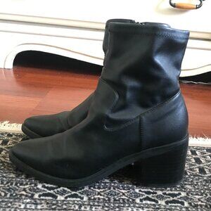 Abound Black Faux Leather Pointed Toe Heeled Zip-up Ankle Boots Size 5